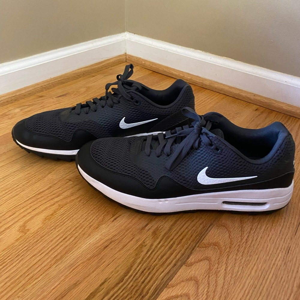 Men’s Nike Air Max Golf Shoes